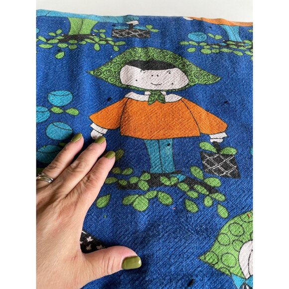 Vintage 70s handmade quilt, groovy retro print, reversible, hand sewn - Picture 3 of 10